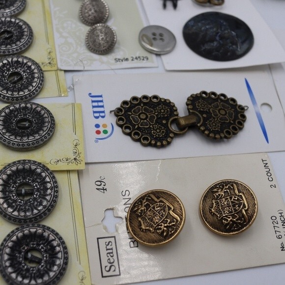 Huge Metallic Button Lot Hooks Clasps & Buttons - Picture 2 of 13